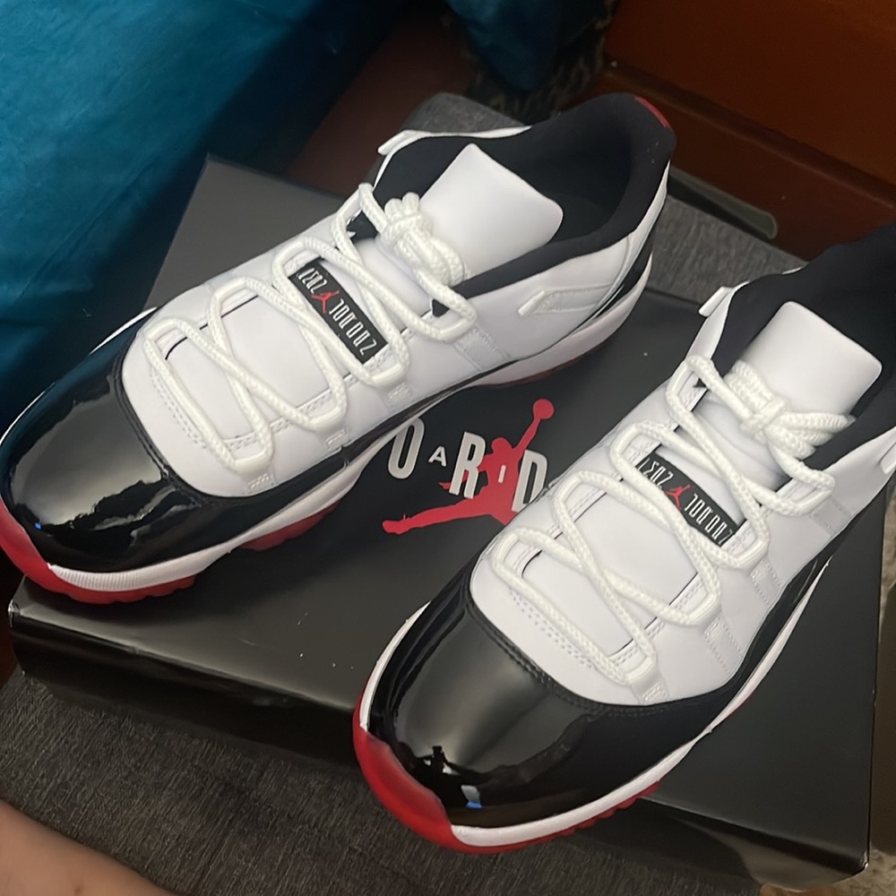 Nike Air Jordan Retro 11 Concord Bred, Authentic